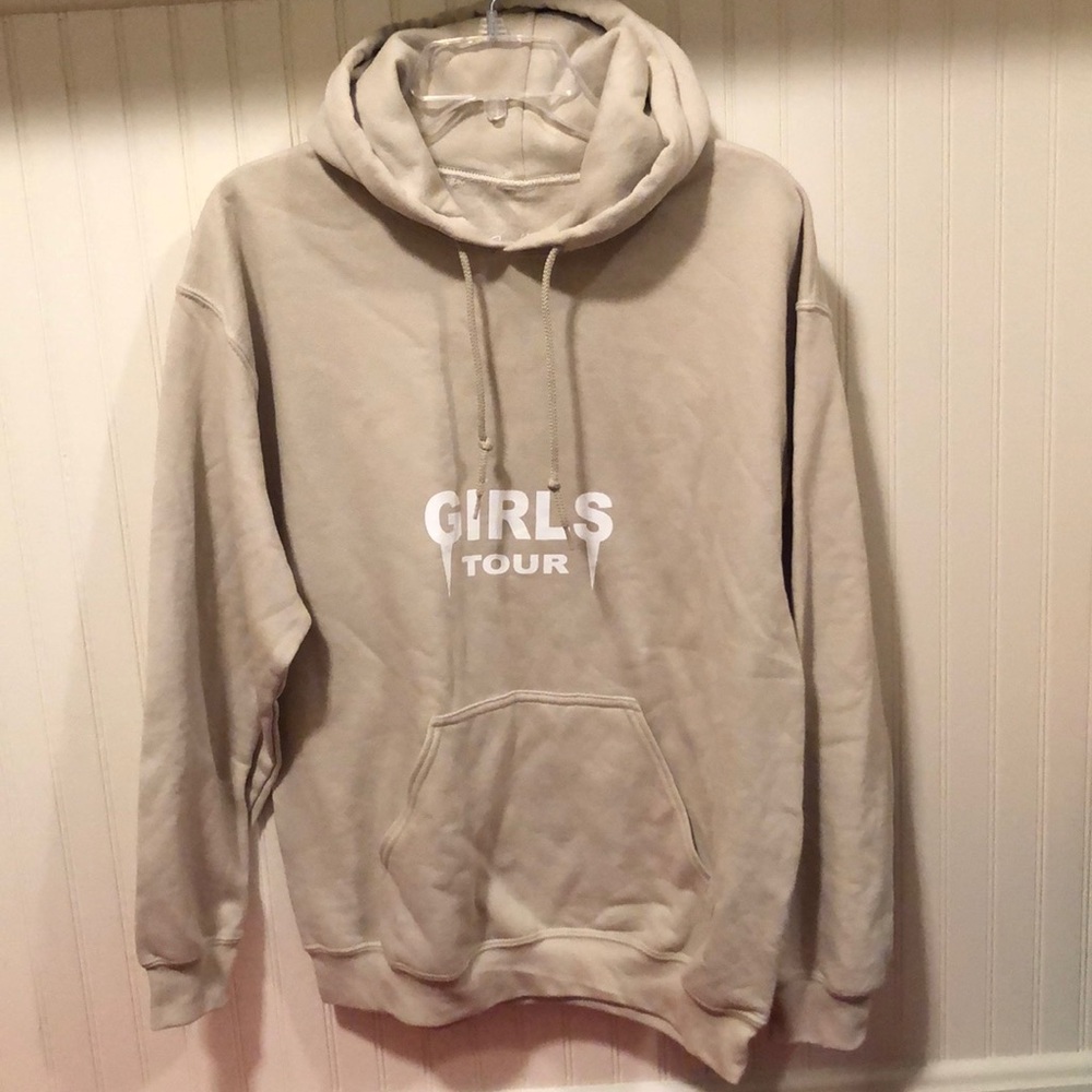 Sorella “Girls Tour” hoodie